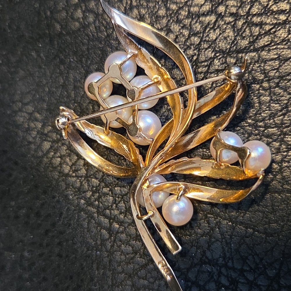 Mikimoto 14kt Gold Leaves With 9 Saltwater Pearls Brooch - Picture 4 of 6